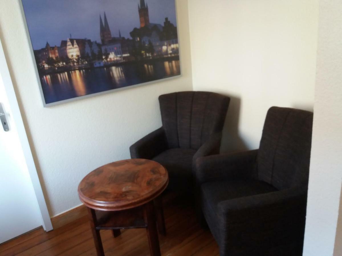 Pensionszimmer Luetzowzimmer 吕贝克 外观 照片
